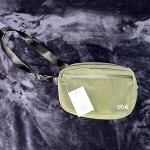 Obé Nylon Waist Packbelt Belt Bag Green Adjustable Zip Up Pouch NWT